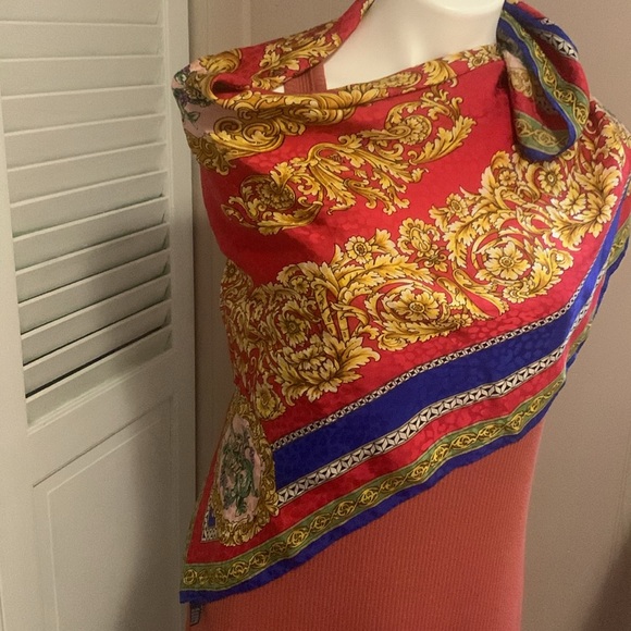 Versace silk vantage scarf - Picture 8 of 8